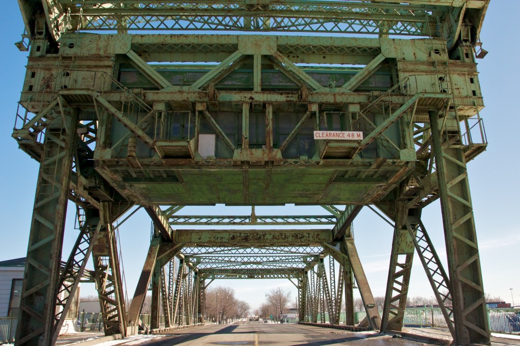 Inward view of the Cherry Street Bridge, Toronto 2011-02-22
