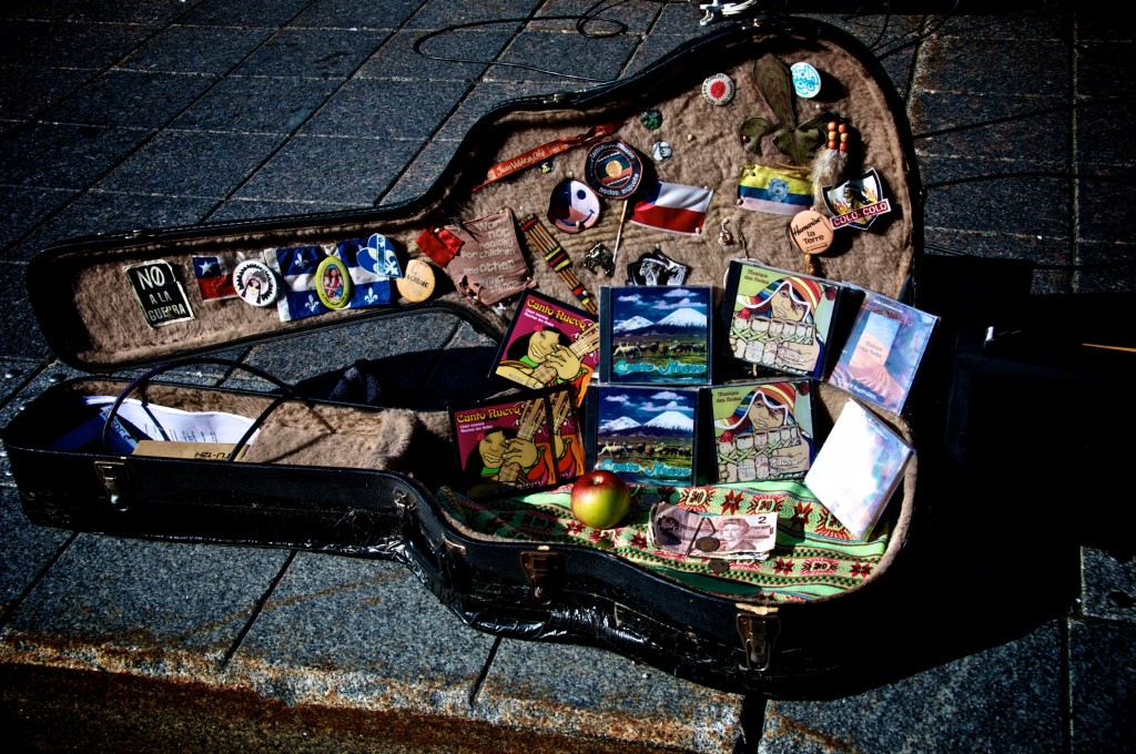 Guitar case of street performers in old Montréal, Place Jacques Cartier 2011-05-30