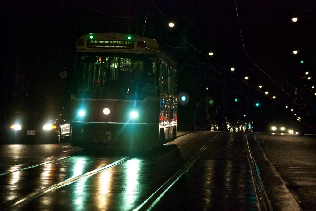 Streetcar on Dundas Street East, Toronto 2011-03-11