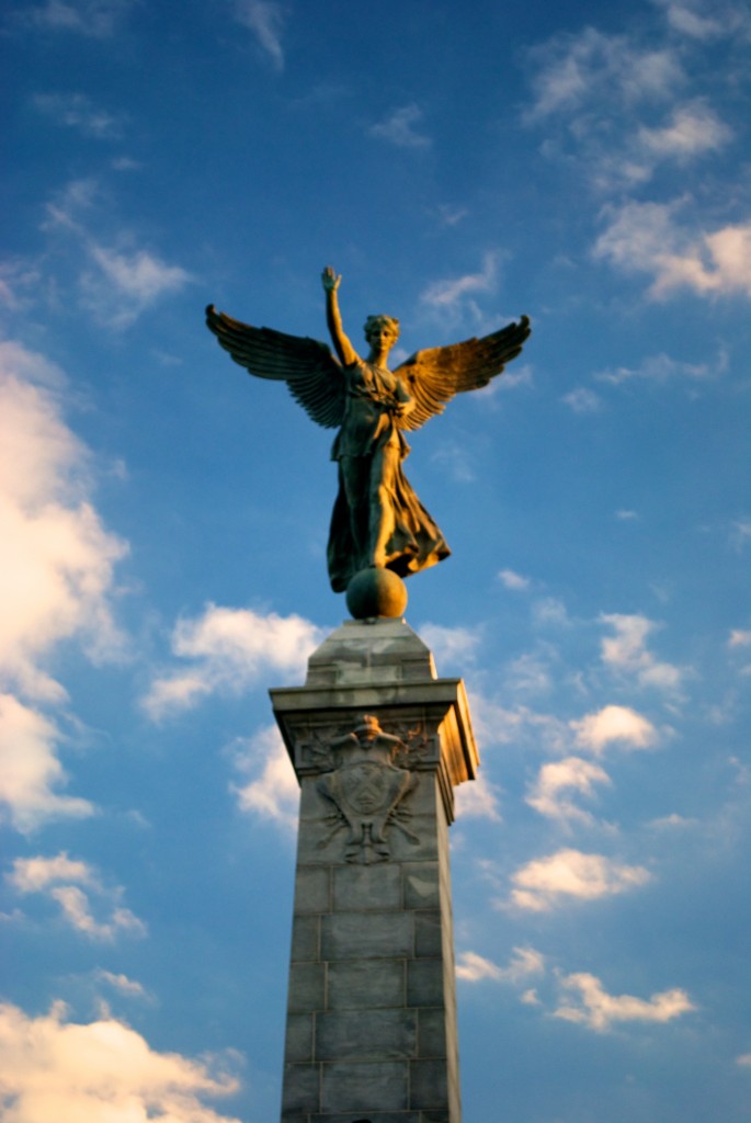 Monument George-Étienne-Cartier in Parc Jeanne-Mance, Montréal 2012-07-05