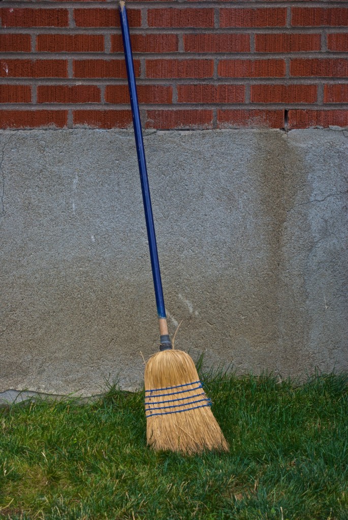 The broom before the guests arrive in Dorval