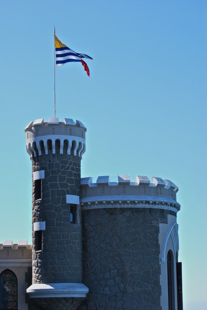 Flag over Castillo Wulff on Avenida Marina in Viña del Mar, Chile 2010-12-18