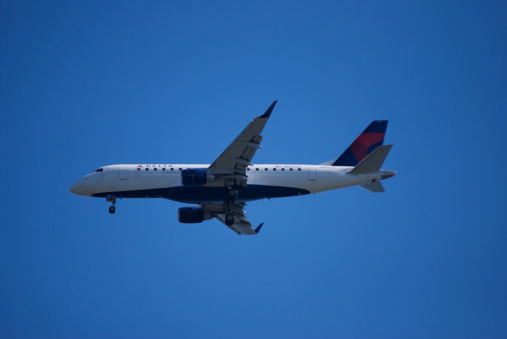 Delta Airline, Dorval 2012-09-03 